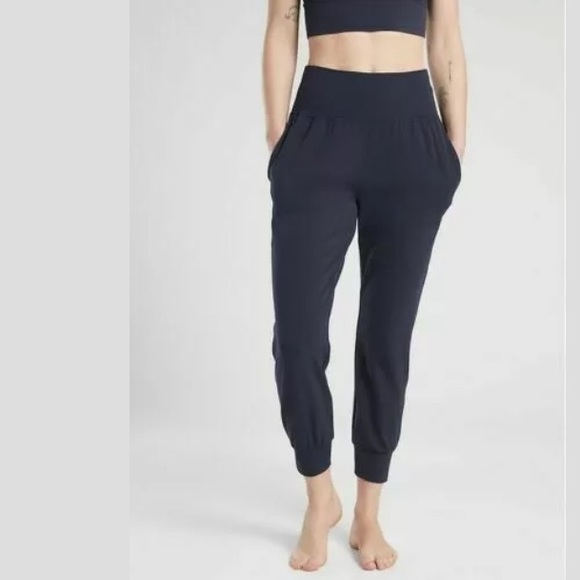 Athleta Pants - ATHLETA Salutation Cruise Jogger